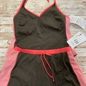 Women’s 2 pc Swimsuit brown coral size 16 NWT